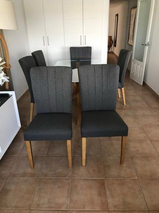 Mesa Comedor Cristal y 6 Sillas Tapizadas