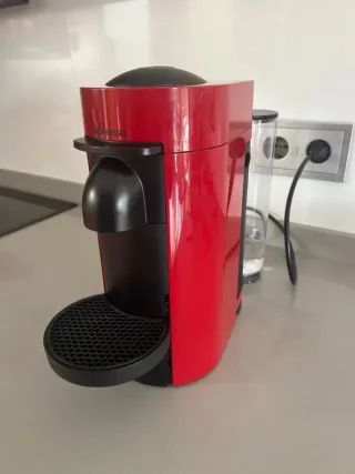 Cafetera Nespresso Roja