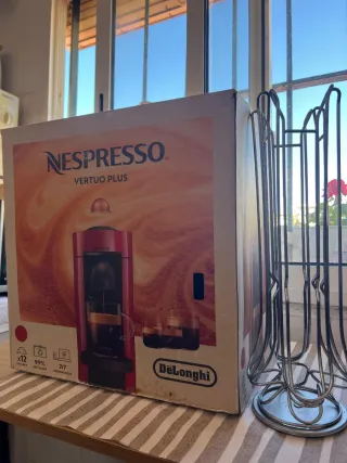 Cafetera Nespresso Roja