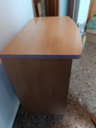 Escritorio infantil de madera