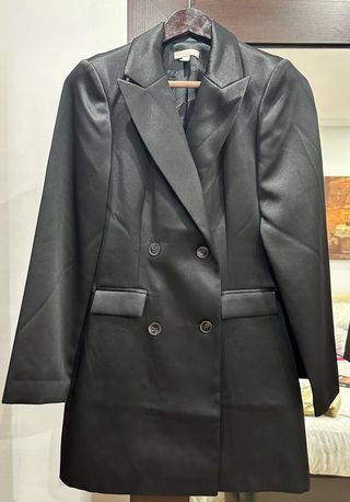 Abrigo blazer largo negroH&M TallaXS usado una vez