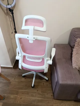 Silla de escritorio ergonómica rosa y blanca