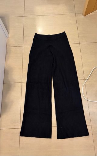 Pantalones negros de campana