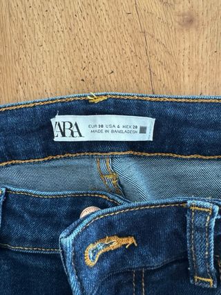 Pack 2 Pantalones Levi's 27 y Zara 36