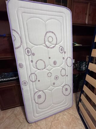 Cama completa somier y colchón casi nuevo
