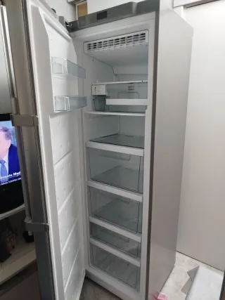 Congelador Edesa 1 puerta semi nuevo