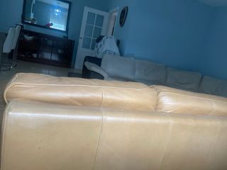 Divano in pelle marrone