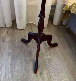 Mesita auxiliar de madera antigua