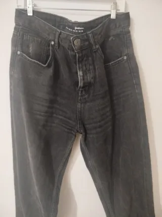 Jeans mom fit negros Stradivarius