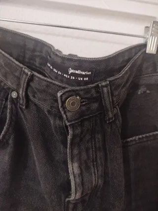 Jeans mom fit negros Stradivarius
