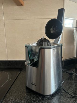 Exprimidor Jata Automático