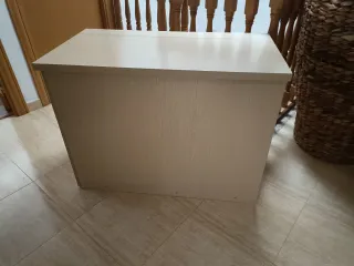Mueble Arcón de madera beige