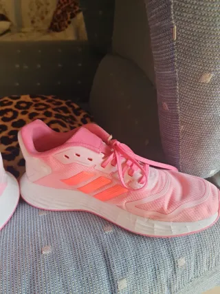 Zapatillas Adidas rosas y naranjas