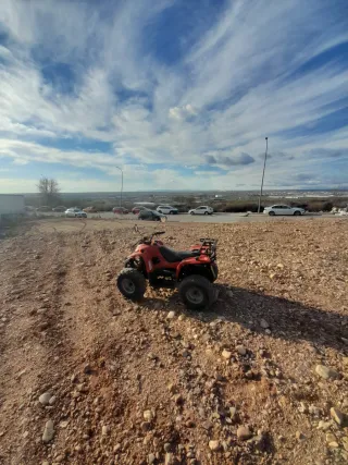 Quad Adly Z1 Rojo NO TIENE PAPELES si que funciona