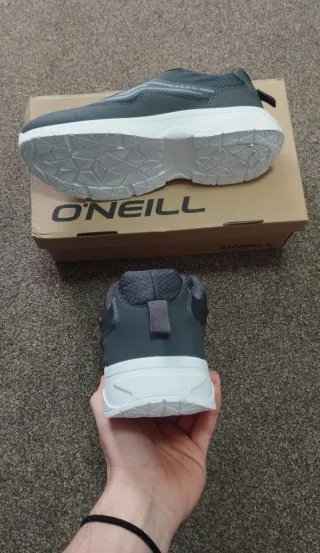 Zapatillas O'Neill grises y blancas Talla 44