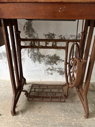 Máquina de coser Alfa vintage