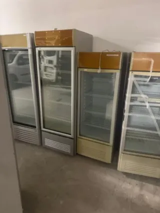 Frigoriferi espositivi refrigerati