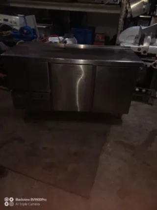 Frigoriferi espositivi refrigerati