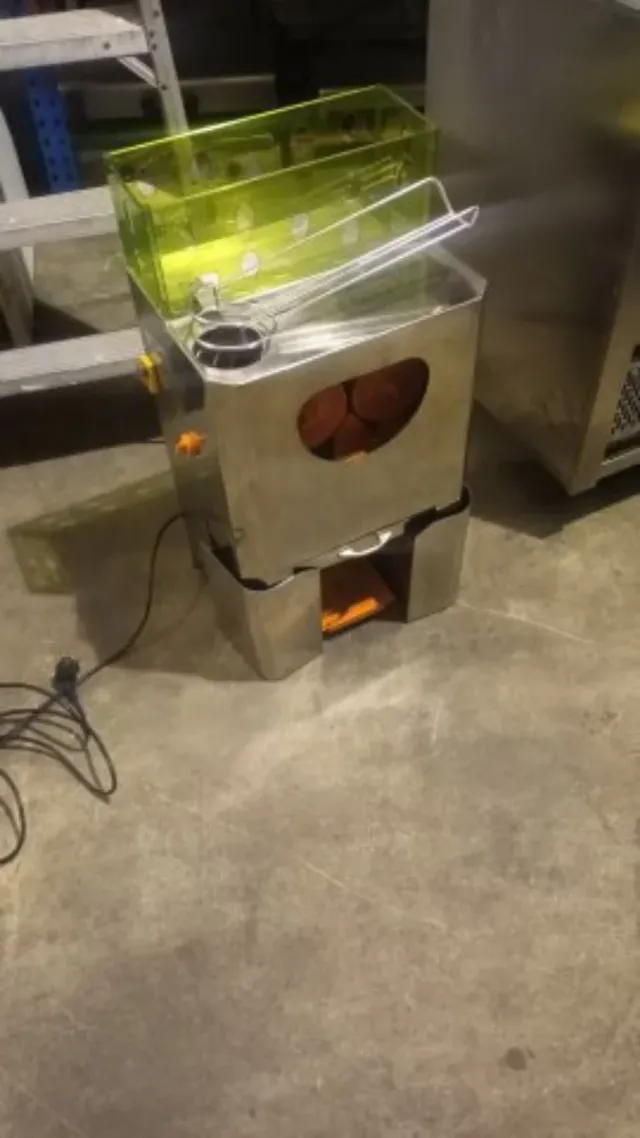 Frigoriferi espositivi refrigerati