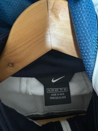 Sudadera Nike con capucha