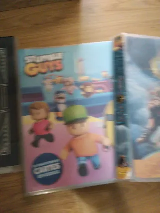 Lote 3 álbumes: One Piece, Stumble Guys, Fantasy R