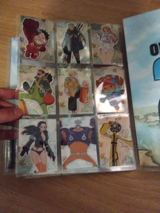 Lote 3 álbumes: One Piece, Stumble Guys, Fantasy R
