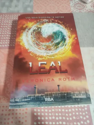 Leal (Divergente) (Spanish Edition)