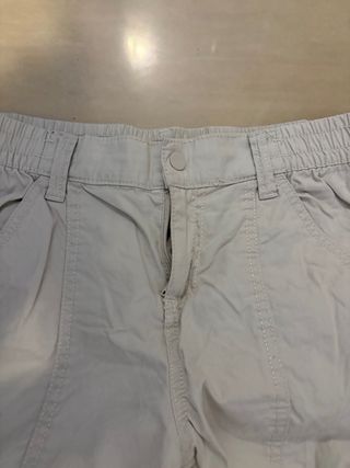 Pantalones cargo beige