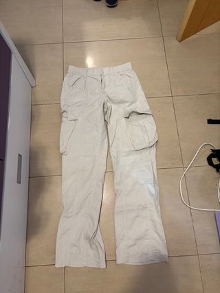 Pantalones cargo beige