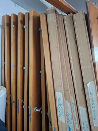 Puerta interior madera de cerezo