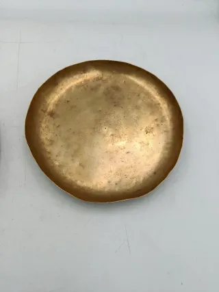 BALANZA CON PLATOS DE LATÓN PESA HASTA 5 KG.