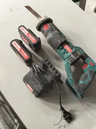 Seghetto alternativo a batteria 18V