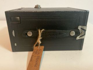 1156. KODAK BROWNIE Nº 2A Model C. 100 años.