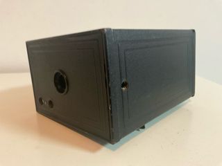 1156. KODAK BROWNIE Nº 2A Model C. 100 años.