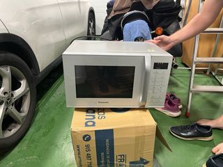 Microondas Panasonic plateado