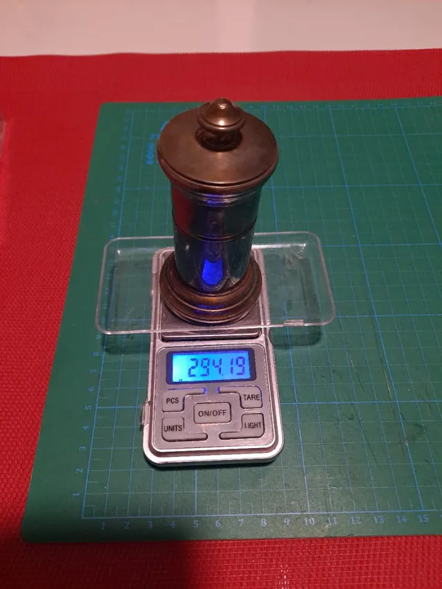 Molinillo antiguo de platería Broggi (Milán).