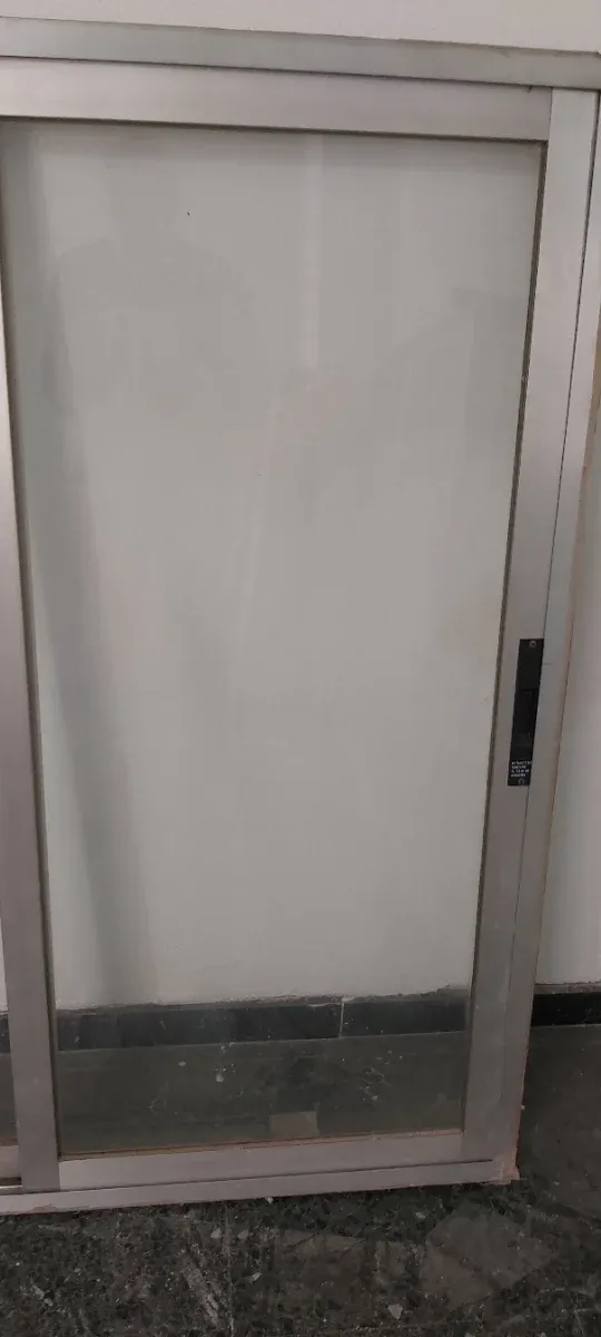 Ventanas correderas de aluminio.