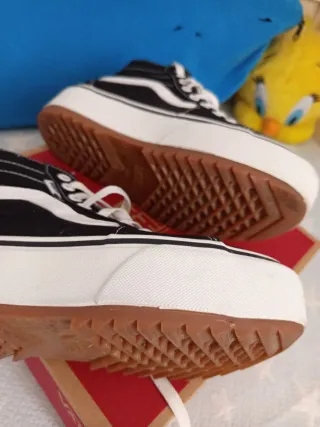 Botas Vans Plataforma Negras Blancas Nuevas