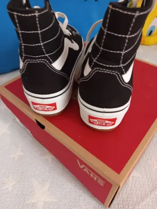 Botas Vans Plataforma Negras Blancas Nuevas