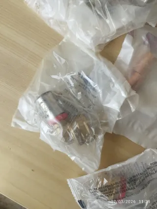 Conectores Isotubex y Uponor. Lote de 20 por 25 e