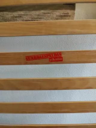 Cabeceros de madera provenzales Pikolin