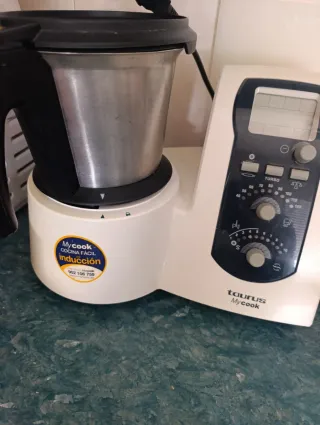 Robot de cocina Taurus Mycook con todo asesorio