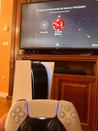 PS5 con lector + mando DualSense + juegos PERFECTA