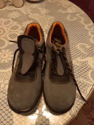 Zapatos de seguridad Chant grises y naranjas