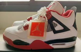 Nike Air Jordan 4 Rojas y Blancas