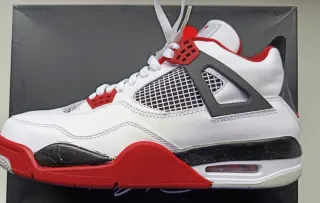 Nike Air Jordan 4 Rojas y Blancas