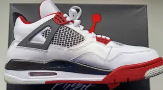 Nike Air Jordan 4 Rojas y Blancas