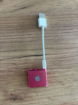 iPod Shuffle 2 rosa con cable USB