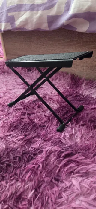 Reposapiés para guitarra negro