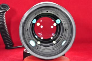 Objetivo AF Nikkor 80-200mm f:2.8 D + parasol HB-7